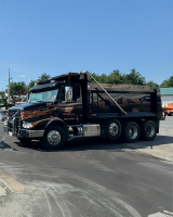Tri Axle Dump Truck