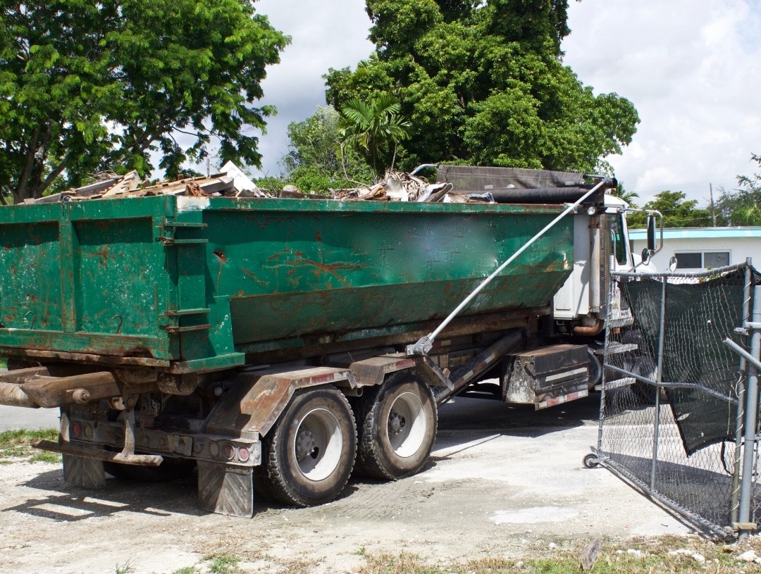 Heavy-duty construction dumpster